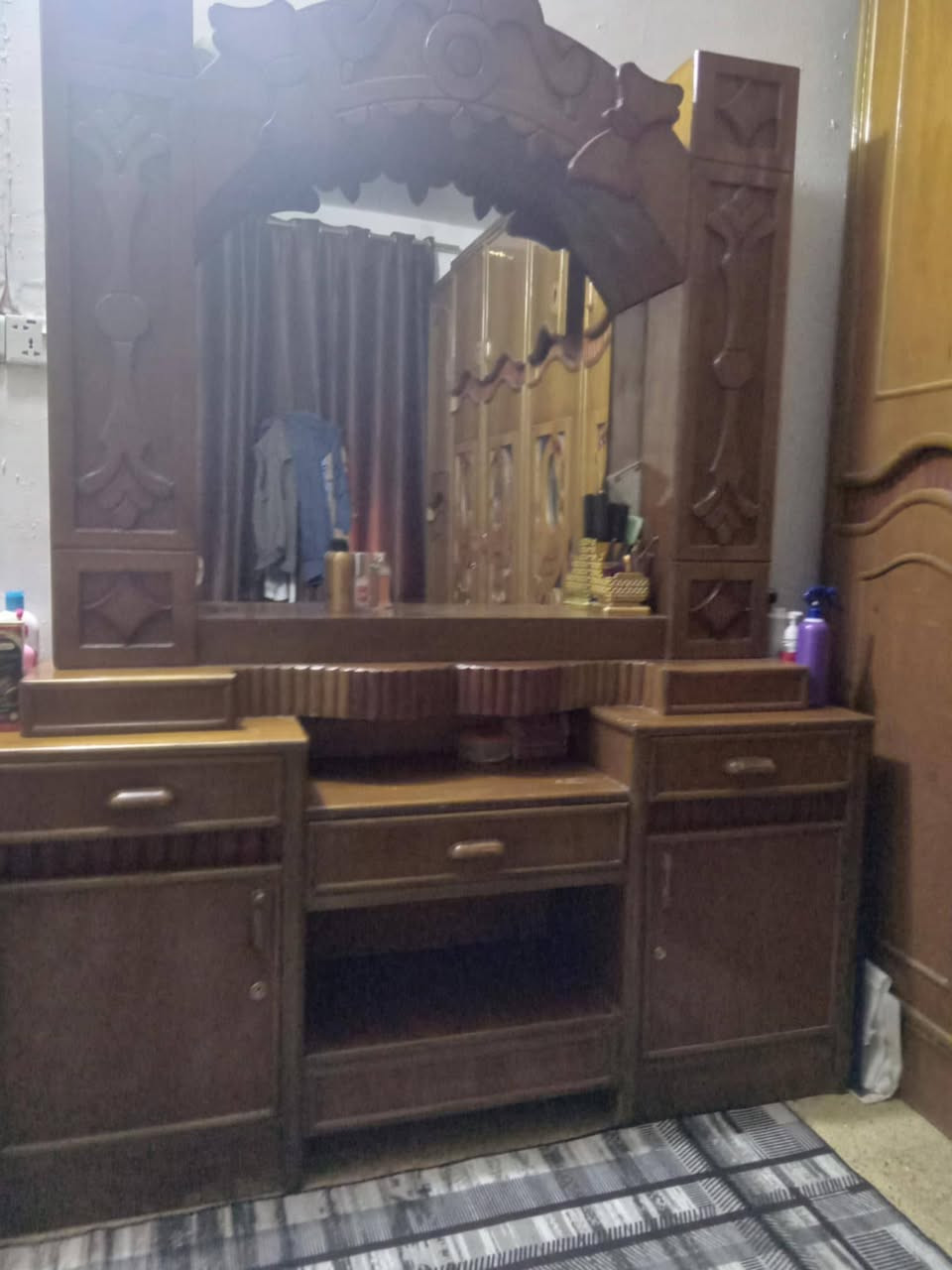 مكلف بلنشر
غرفه تسكام نظيفه حيل صاج داخل وخارج مكان محاويل الي يريده يتصل عله هذا رقم ***********
