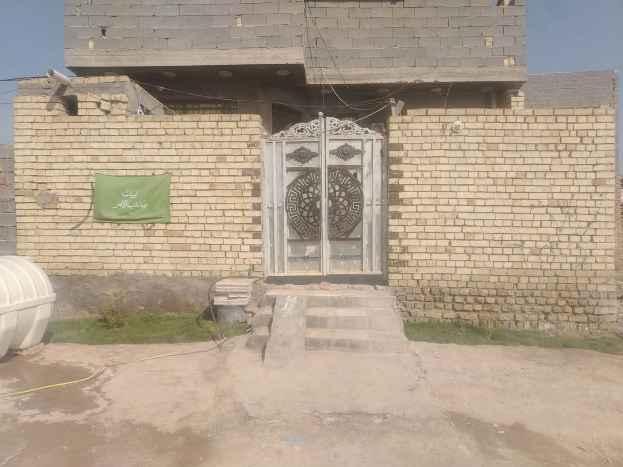 يالله سلام عليكم بيت مساحه 130للبيع سعر 52 وبي مجال لشراي قرب مدرسه الفاطميات شارع مستوصف
***********

