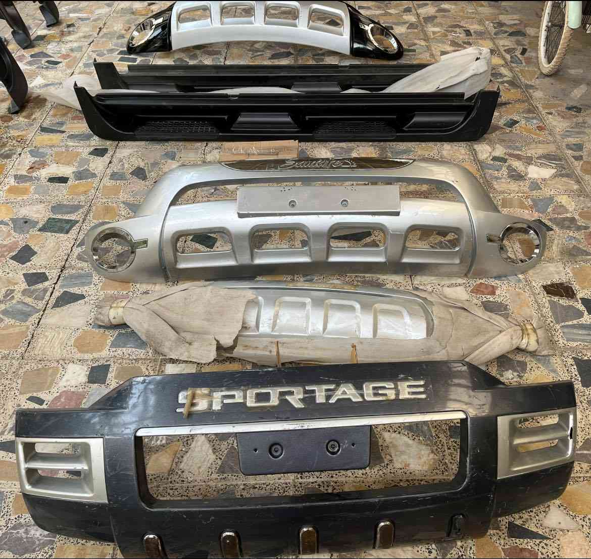 سلام عليكم اخوان … 
متوفر درع سبورتج امامي جديد غير مستعمل موديل ٢٠٠٥ الى موديل ٢٠٠٨ 
بدون قواعد التثبيت 
 السعر ٣٥ الف 
بغداد -المشتل 
للاتصال ***********
