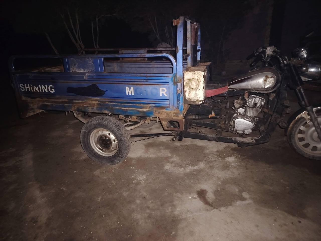 السلام عليكم ستوته للبيع موديل 15 بدون اوراق مكان ستوته بابل حمزه الغربي بالعوادل سعره 475 وبيها مجال قليل ما متواجد على الفيس شراي يتصل هذا رقمي***********
