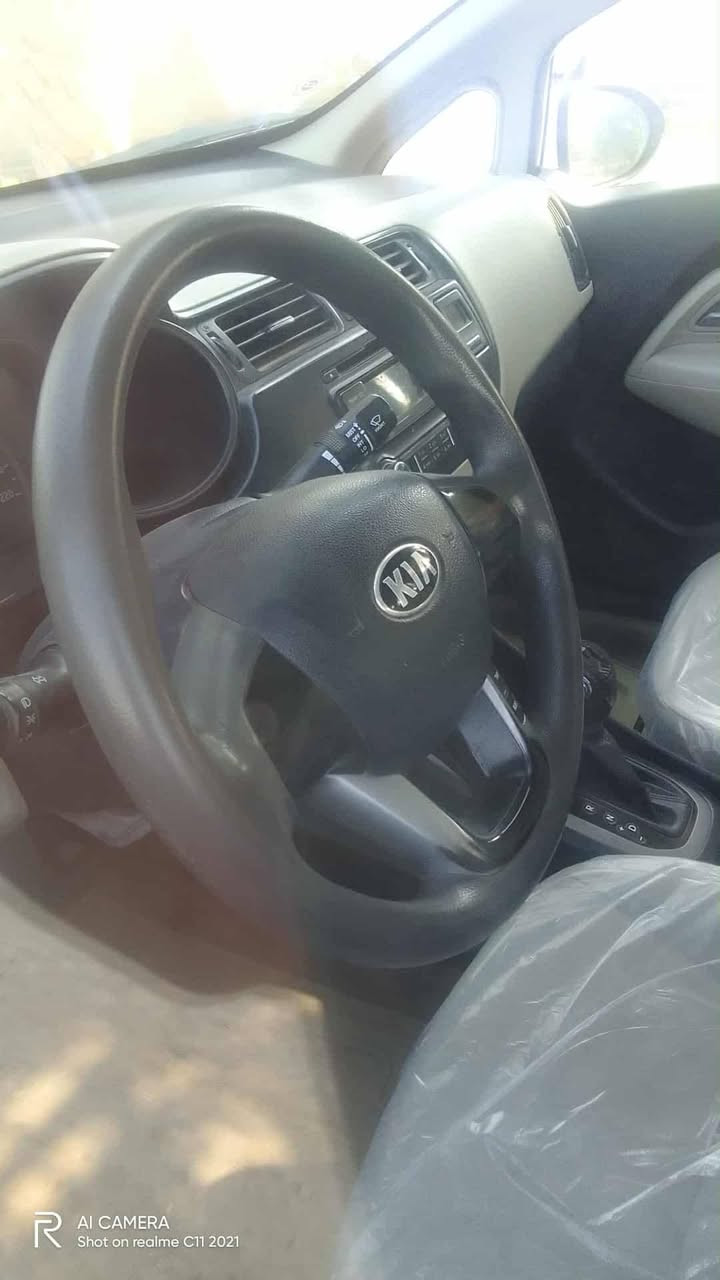 ريو خليجي ٢٠١٥ 
بيها بس جاملغ مطخوخ 
والباقي كفاله جاهزه مكينه ١٦٠٠ سياره جديده وجاهزة السعر ٨٢ مكاني الشطره ***********
