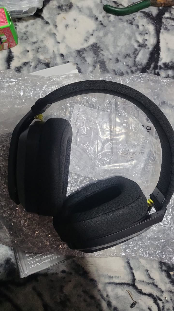 السلام عليكم 
جوستك ب35
محوله الوحده عله 10
بطاريات جوستك نقص واير الوحده علا 10
السماعه علا 20 
الكيبورد علا 15
 الماوس علا 15
الاستيرن علا 10
اذا شلع السعر يصير ارخص 
تواصل خاص 
واتساب:***********
