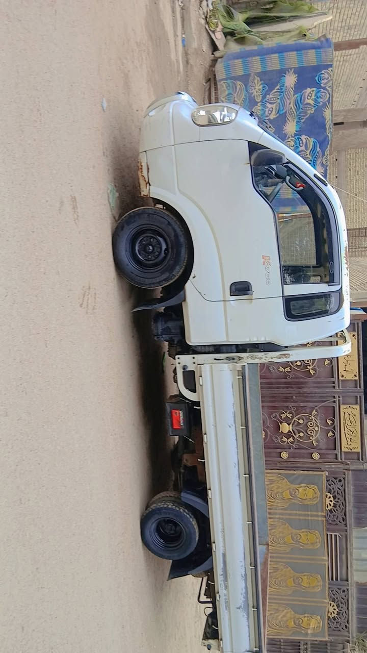 كيا مفتوح 2700 مديل 2012 ابلاديه رقم بغداد مكفوله من الضربه ول صبغ و شاصي  بيهه طخه خفيفه بل ربع صفحت السكن ما مصلهه عله حطتهه
السعر 100$ او بيهه مجال شي بصيط 
مبايل ***********     مكان بغداد العبيدي شارع 20
