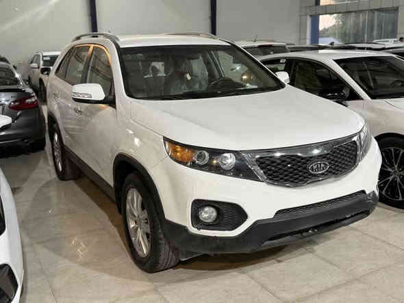 سورينتو ٢٠١٢  چاملغى بوياخهسه نه وى به سه ر جووه  به سمه و فوليوم فورميكا ٧ نه فه رى  شوين كه لار 
***********
