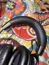 سماعه هايبر اكس لفل3 واير ليس جديده  بس مفتوحه من الكارتونه مملعوب حتى...