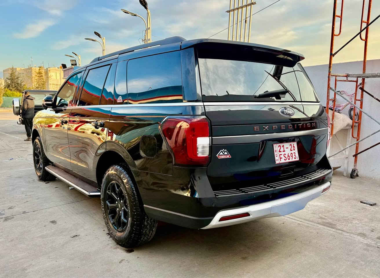 فورد اكسپدشن تيمبرلاين 2024 .. لون اسود مواصفات فول للاخير ، بانوراما ، صندوق شفط، كشنات جلد ميموري ،كشنات تبريد بارد و حار ، شاشه كبيره تيسلا ،گيج الكتروني ، ٥ كاميرات 360 , مرايات كهربائية، سكان هيتر كهرباء ، كلاجات كهرباء ، 7 مود للسياقه ، ٤*٤ ،لايتات زينون LED , بعد هواي موصفات ، ماشه فقط ، 9 الف ، سياره واحد باب سكن صبغ جاملغ باب سكن مبدل بيلادي  بدون دواخل ، السياره كلش كلش نظفه فول موصفات سياره جيبالي … السعر 417$  مجال … *********** أربيل, العراق
