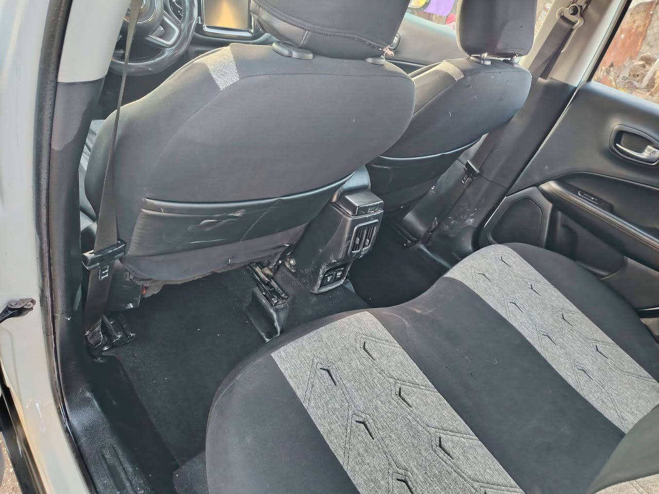 السلام عليكم جيب كونباص للبيع مديل 2021 رقم أربيل ضرر جاملغ الأمامي مبدل فقط تبريد قطعتين حساسات الادارات كشنات حار بارد ستيرين حار بارد بصمه فول من عده سلايت هوه هذا يعتبر فول كشنات جلد احلا من صور سعر ((140))(( *********** ((***********
