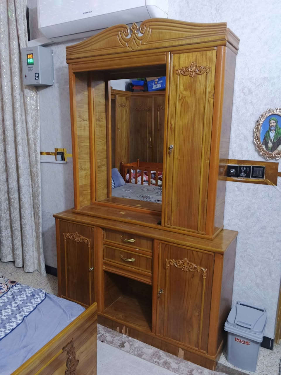 ‎غرفه نوم نجاره عراقيه درجه أوله الخشب الخارج 5ملم والداخل 4ملم مديل المسرح سعره مليون100 ***********‎ النجف, العراق
