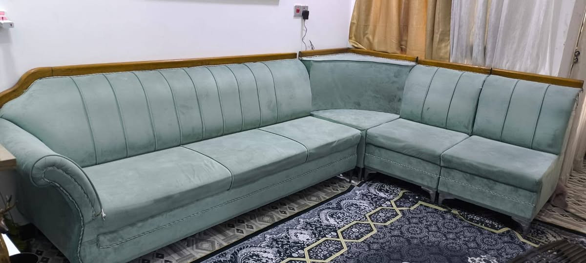 ديوان مستعمل ١٠ مقاعد نظيف كلش قبل ٦ شهور دوشمته الله شاهد شغل مال زمان كلش قوي السعر ٣٠٠ الف
للاتصال ع ال واتساب ***********
