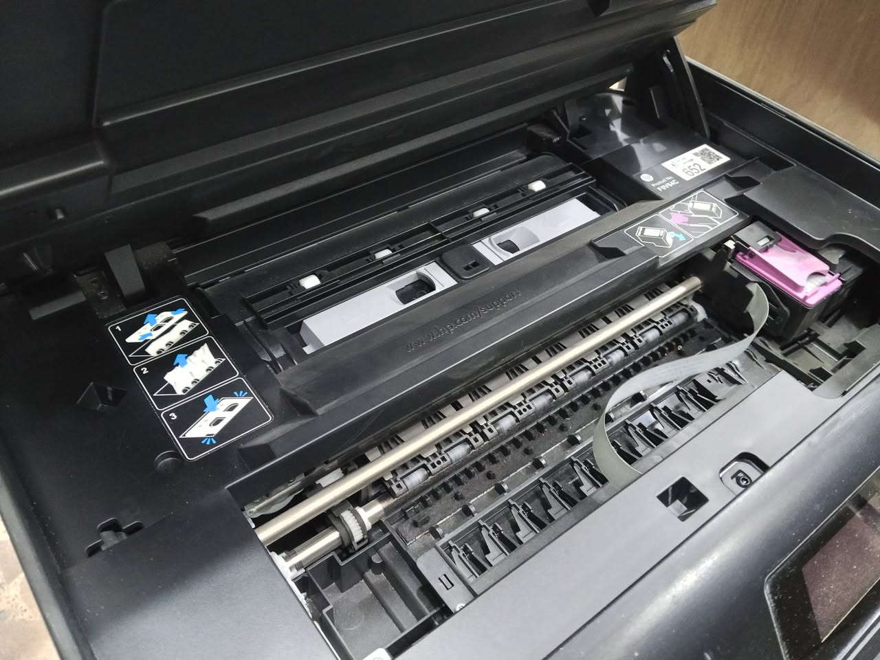 طابعة hp
اوربي مستخدمه قليل سكانر شغال وطباعة واستنساخ 
برنامجهه موجود من النت مباشر سهلة الاستخدام بيهه كاترج اسود جديد والملون موجود بس خلصان الحبر
المكان صلاح الدين ***********
