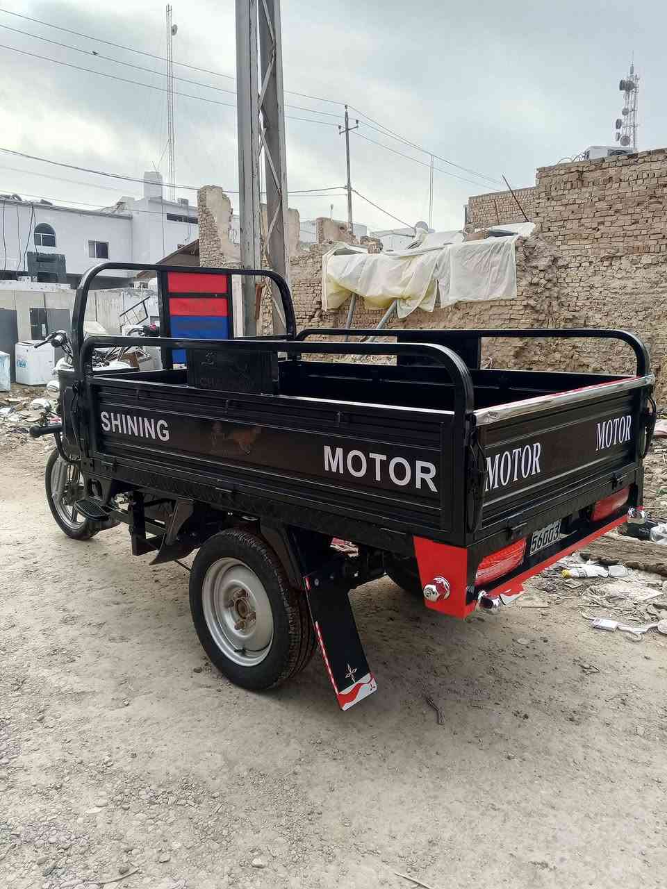 للبيع موديل 2022 رقم انكليزي 
العنوان ديوانيه مركز***********
