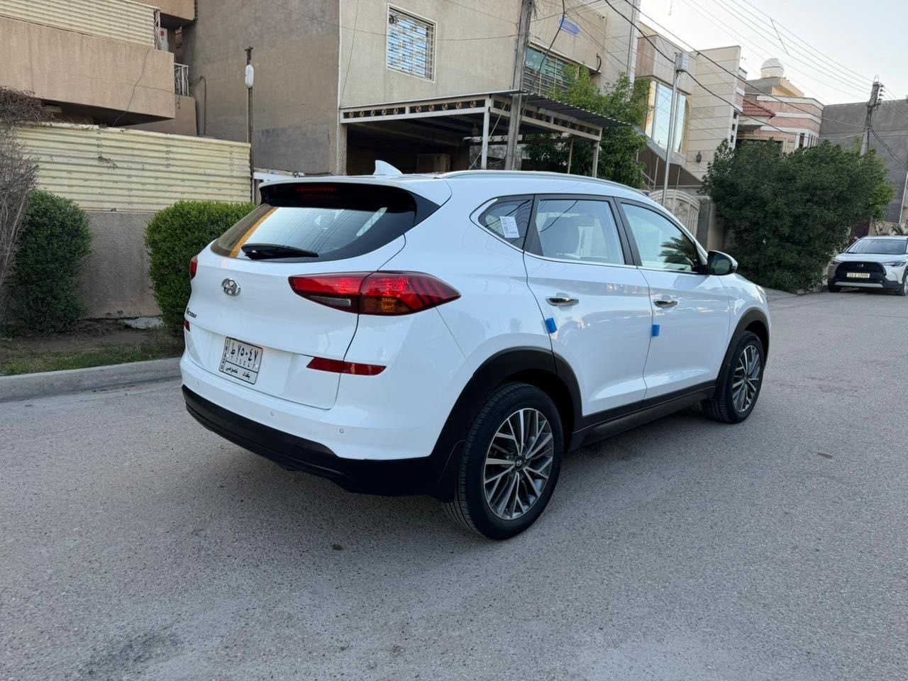 السلام عليكم توسان 2020 خليجي مكفوله كفاله عامه السياره جديده من الزيرو عل أيد وحده  كير مكينه صدر تبريد تخم تاير كله جديد م *********** مكاني بغداد الكرخ ممتواجد عل فيس
