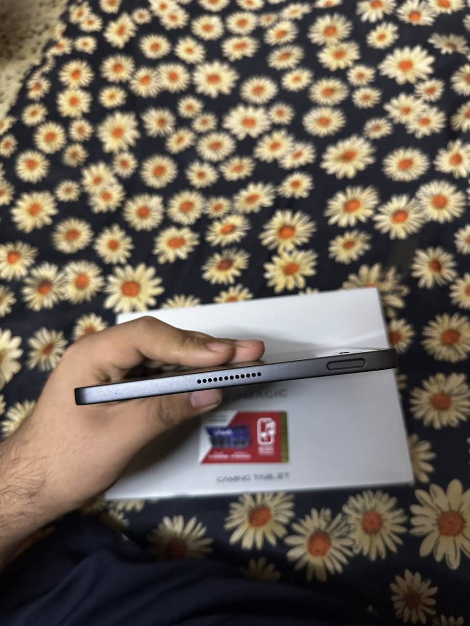 السلام عليكم متوفر ايباد ريد ماجك ذاكره ٢٥٦ استخدام كلش قليل شاشه 165HZ ببجي ١٢٠ فريم الجهاز نضيف كلش استخدام كلش قليل الجهاز ويا الشاحنه الاصليه معلومه الشاحنه الاصليه متجي ويه الجهاز تشتريها منفصله وسعرها ٧٥ الف وحاليا مقطوعه من العراق ويا لزكه مال شاشه مامستخدمه وكفر هديه هاذ بسعر ٨٥٠ الف شامل التوصيل  ***********
