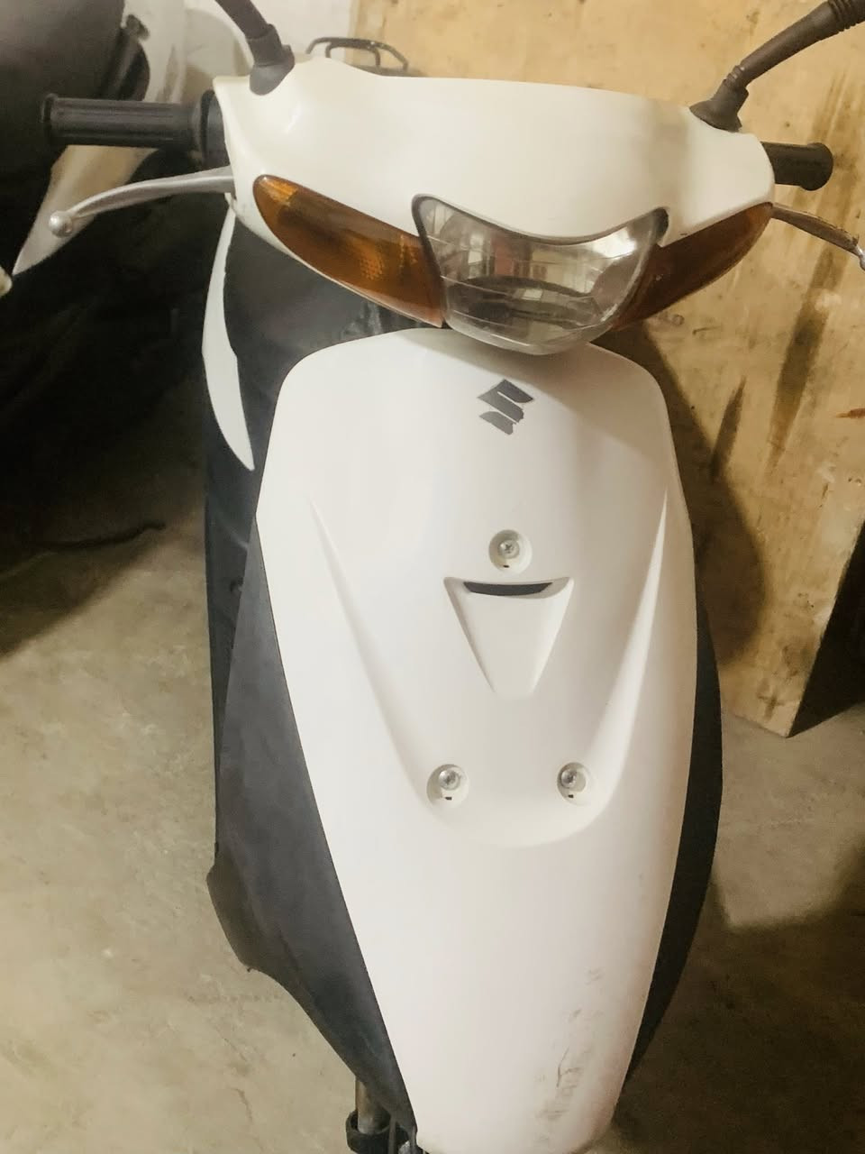 تم وصولنه حاويه ساسوكي رمبه كله جديد وأنواع الألوان شرط مكفول وفول تاخذ جاهز عل آخر حبايه
سعر جوه السوك ٥٧٥ الف
مكان تكريت الساعه 
للاستفسار ***********
