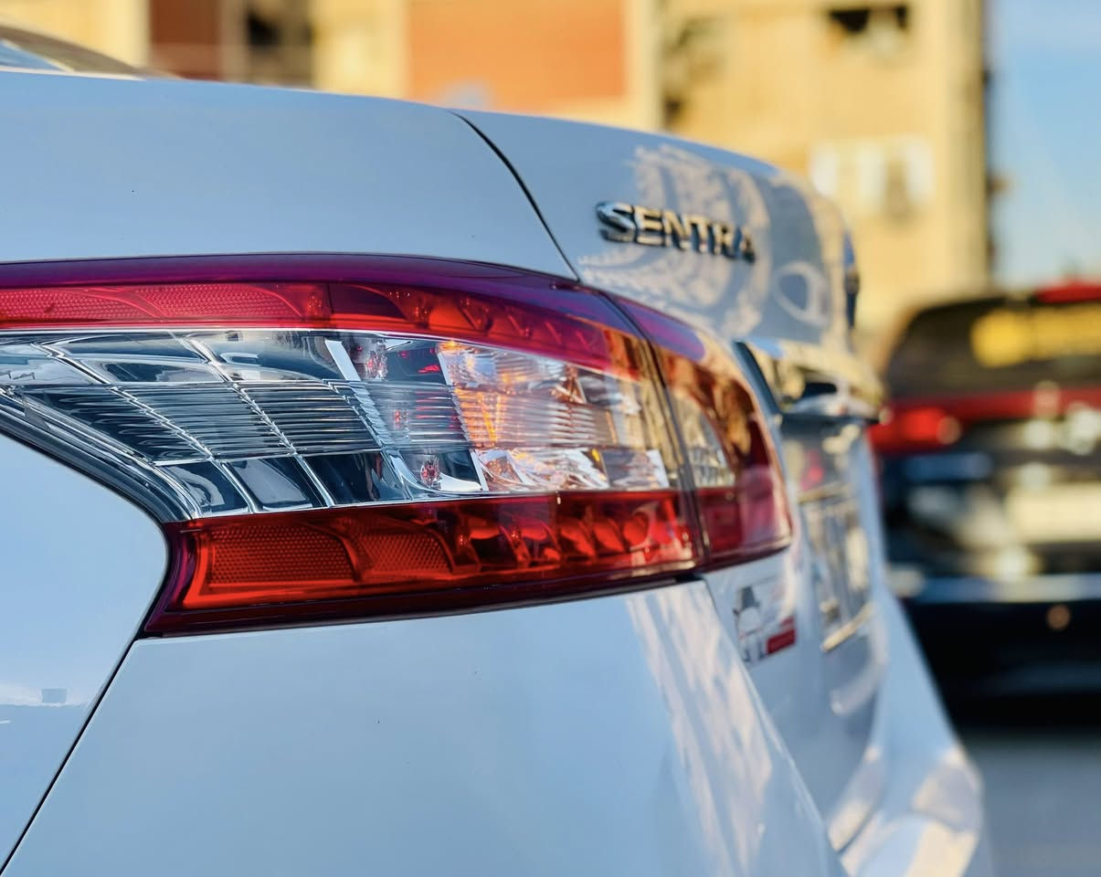 سلام عليكم   نيسان سنترا  2019 خليجي
للبيع 
بسمي تحويل مباشر 
رقم وهزه وسنويه كله جديد 
بي جزء من جاملغ صبغ فقط 
مكان سياره كراده مريم                    سعر 122$ بي مجال
هاتف ‭0 770 409 1344‬          د، محمد السامرائي
