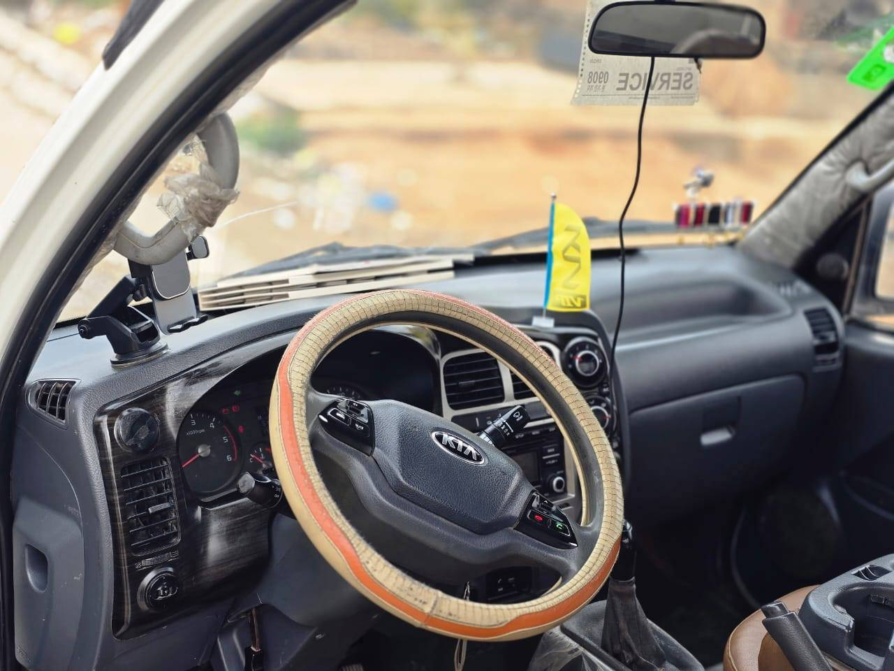 سلام عليكم ورحمة الله للبيع كيا عموشه موديل 2020 رقم البصره بسمي تحويل مباشر   مشروع وطني سياره خير من الله بيه طخه بسيطه وباب سكن مبدل ***********
 *********** مكان فلوجه
