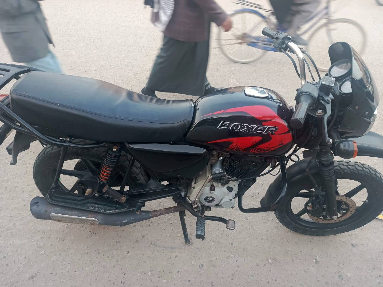 السلام وعليكم بوكسر فحل مديل23 رقم وسنويه تنتهي ب2028 سعر 2.250 دراجه كلش حلوه تعال وشوف العنوان البصره قضاء الصادق بني منصور 
رقم التواصل ***********
