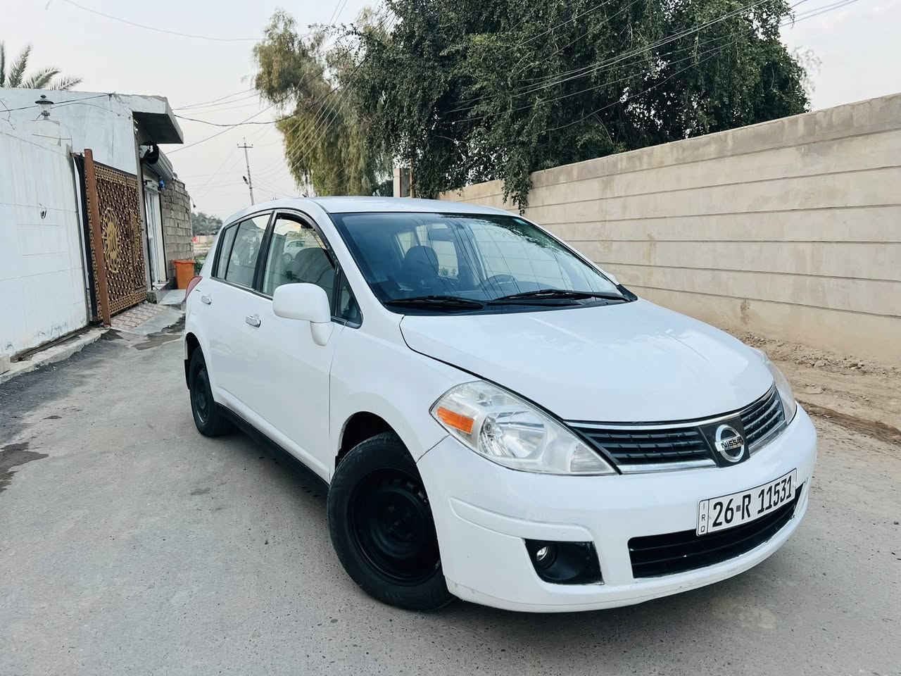 السلام عليكم…اعتذر عن الاقساط والوعدة..
للبيع بسعر مناسب جداً 79…
نيسان فيرسا 2010 وارد امريكي لون ابيض (ثلجي)رقم صلاح الدين دولي سنوية جديدة شرط التحويل…سيارة خير من الله حيل حلوة واحلى من الصور…مواصفات الفيرسا معروفة مايحتاج اذكرها…
كير اوتو 
محرك 2000 بدون كل عيب شرط ماشية 172 حقيقي شرط الفحص…
صدر جديد طخم تاير جديد تبريد ثلج…
مكفولة كفالة عامة عدى شوية براس البنيد والباقي كفالة…
السعر 79 وبيها مجال 
مكاني صلاح الدين تكريت 
للاستفسار ***********
