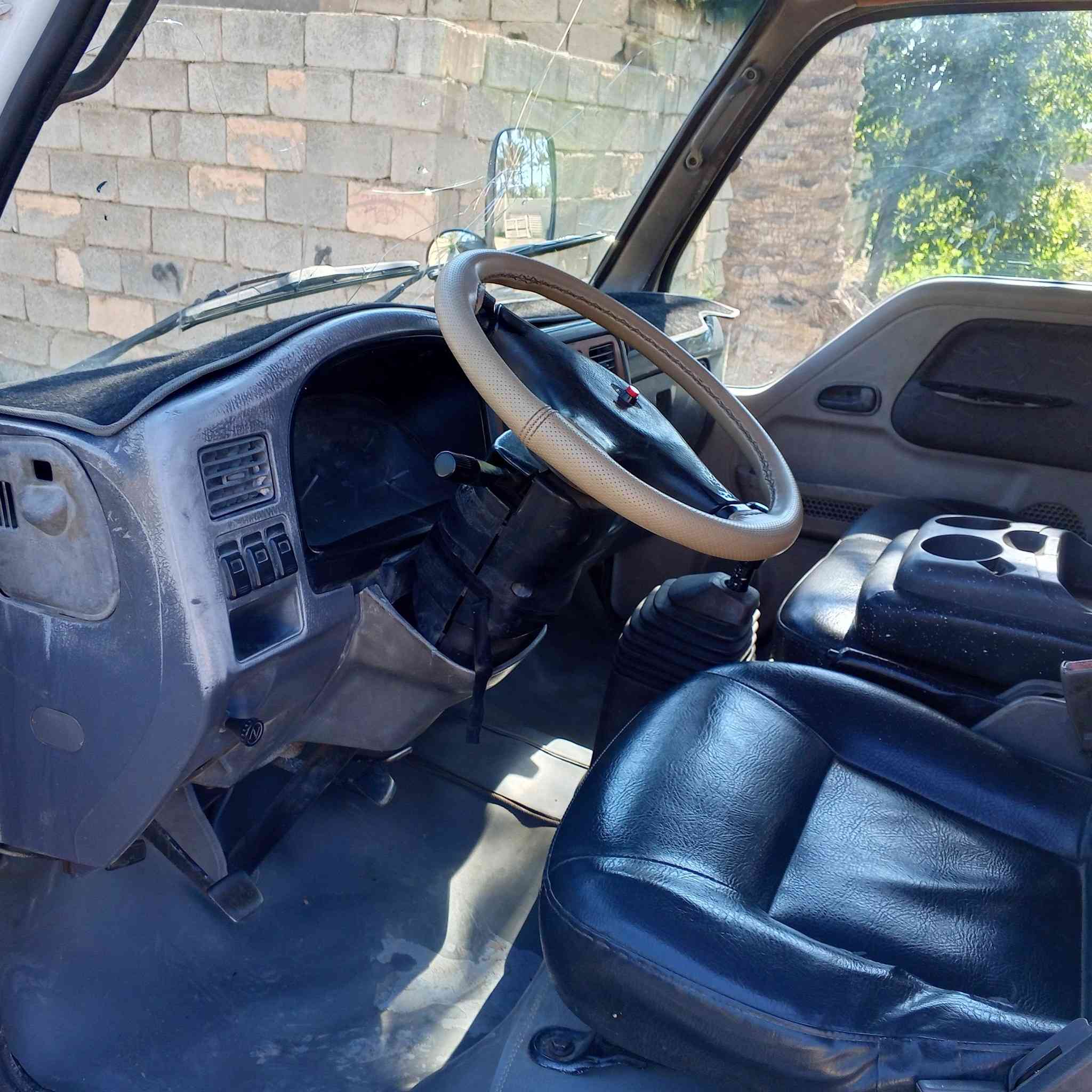 سلام عليكم كيه فنتيره موديل 2000رقم نكليزي بغداد تحويل مباشر كير كسل محرك بل جيس لاصرف ولا تبخير سياره تحمل تاير لدي جديد سياره مصبوقه قماره جماليه  السعر تصل *********** وبيك خير وتبشر
