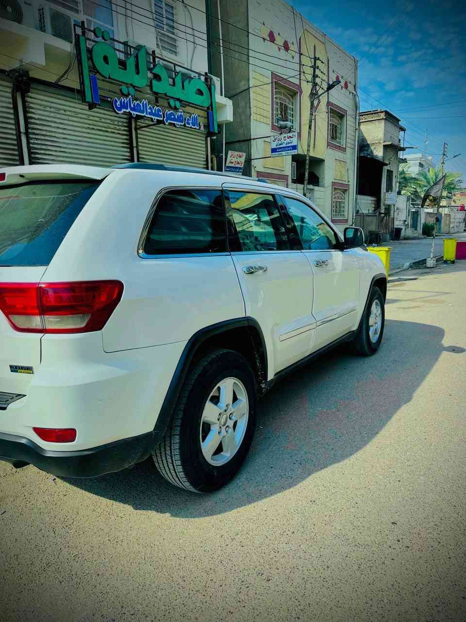 السلام عليكم جيب مديل 2012وارد كندي  رقم بغداد بسمي محرك 3600 بيه جاملغ وبنيد تبديل فقط بدون صبغ الباقي كفاله من صبغ وضربه وتبديل سياره جاهزه تخم تاير جديد حداده توني مسويه تبريد تدفئه كير محرك كفاله السعر 168وبيه مجال مكاني  بصره القرنه بني منصور للتصال 
***********
