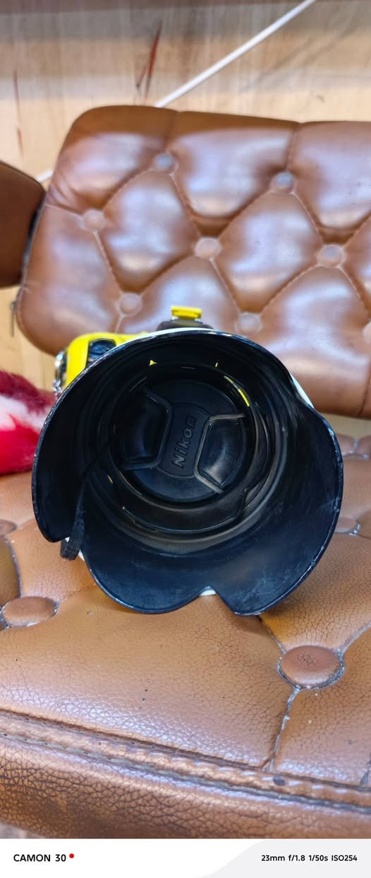 كامره للبيع نيكون دي 7500 استعمال شخصي
ملحقاته .. كارتون..كيبل ..حزام كتف..حتى القرص وياه دفتر معلوماته 
نضيفه كلش 
نضافته 95٪
تصويره فيديو 4k
لاستفسار ع رقم ادناه 
***********
