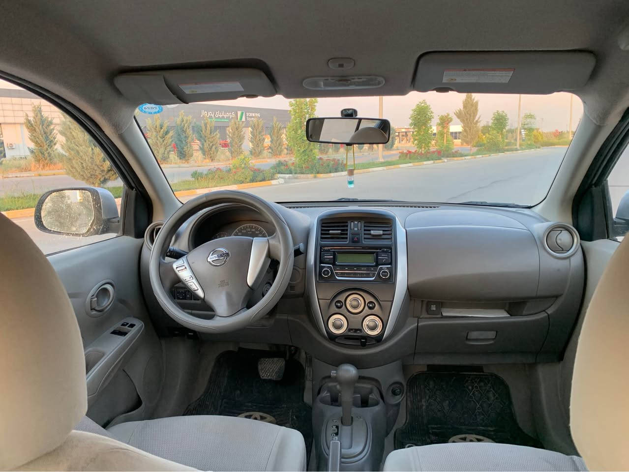سةرةتا بةناوي خوا 
سةني 
موديل ٢٠١٥ 
گير توماتيك 
دووپارچةو پةلةيةك  بوياخة 
كال بونةوةي نية 
تةبريدو تةقةورةقةي بةشةرت 
گيرومةكينةي بةشةرت 
١٨٧هةزار روشتوة 
سةنةوي تازةية تا ۲۰۲٨ مانگی ٥
سعر ٨٠گةلاو مةجاليكي كةم 
*********** السليمانية, العراق
