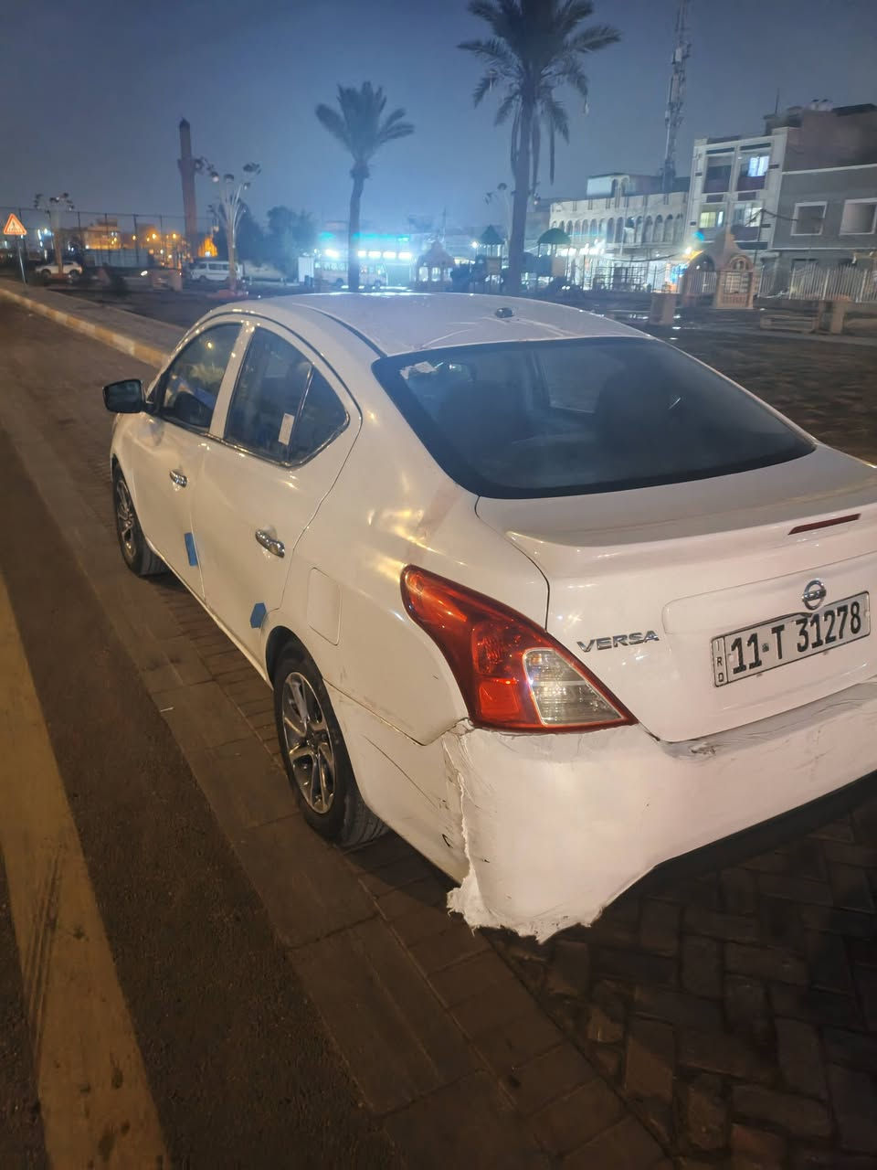 نيسان فيرسا بيهه 3قطع تبديل كير ومكينه كفاله صدر تايرات جددرايدهه ب 70 بيهه مجال قليل رقم بغداد تحويل بكاني راشديه رقم ***********
