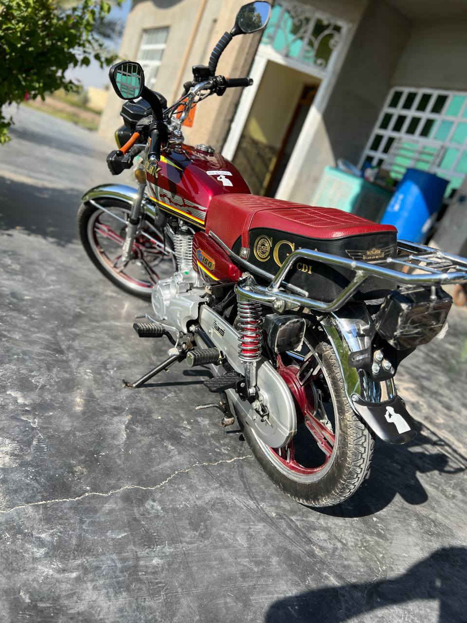 يا الله دراجه ايراني للبيع موديل 2024اوراق منفيس دراجة مال جناي ربع ماتحط عليه محرك  اسبانه ما ممدود علي فقط صلف مرات يشغل مرات لا
السعر 750و ولمو شراي لا يعلق ويكسر بحلال العالم مكاني فلوجة هذه رقمي للتواصل ***********متواجد عل خاص
