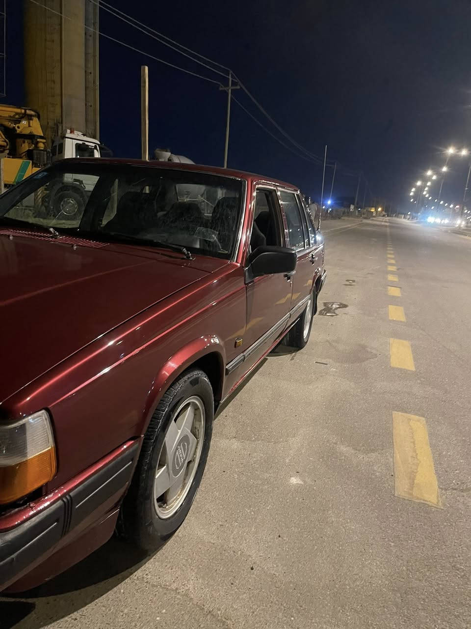 فالفو 940 للبيع او مراوس
مديل 1992
تعمير جديد كير ومحرك مكفولات فقط كمبريسر عايزه 
وسنويه ل2027 تنتهي 
عنوان النجف 
السعر ٥٥ وبيها مجال 

*********** بي واتساب
