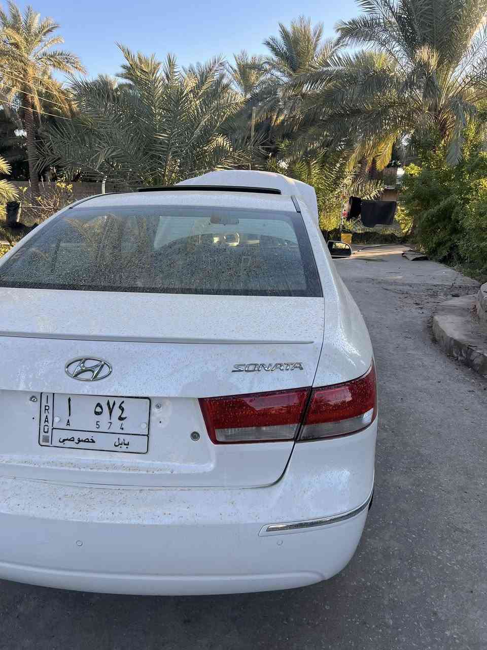 سلام عليكم سوناتا خليجي   مكينه ٢٤٠٠ مامفتوح  ثلاث قطع صبغ بدون دواخل حداديه تخم تاير تبريد جيد جدا مكان السيارة بابل السعر ١٢٣ هـ *********** رقم بابل مميز
