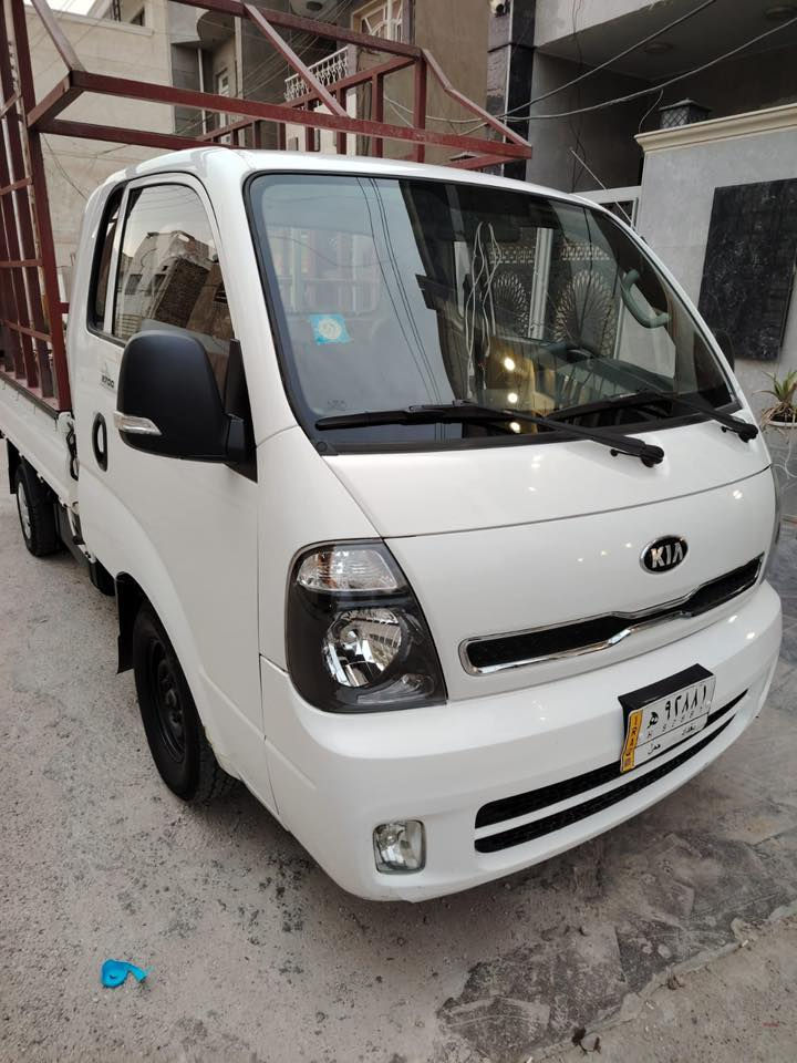 كيا بنكو مديل2018 رقم بغداد الماني مشروع وطني إنكليزي سنويه2028  كير محرك اكسن شاصي رقم شاصي كفاله تبريد ثلج تخم تاير جديد حداده جديده كهربائيات كلهة شغاله السياره بلاديه ع وضع الشركه 
السعر127ورقه وبيه مجال العنوان بغداد الدوره
الهاتف ‭0774 978 1121‬
