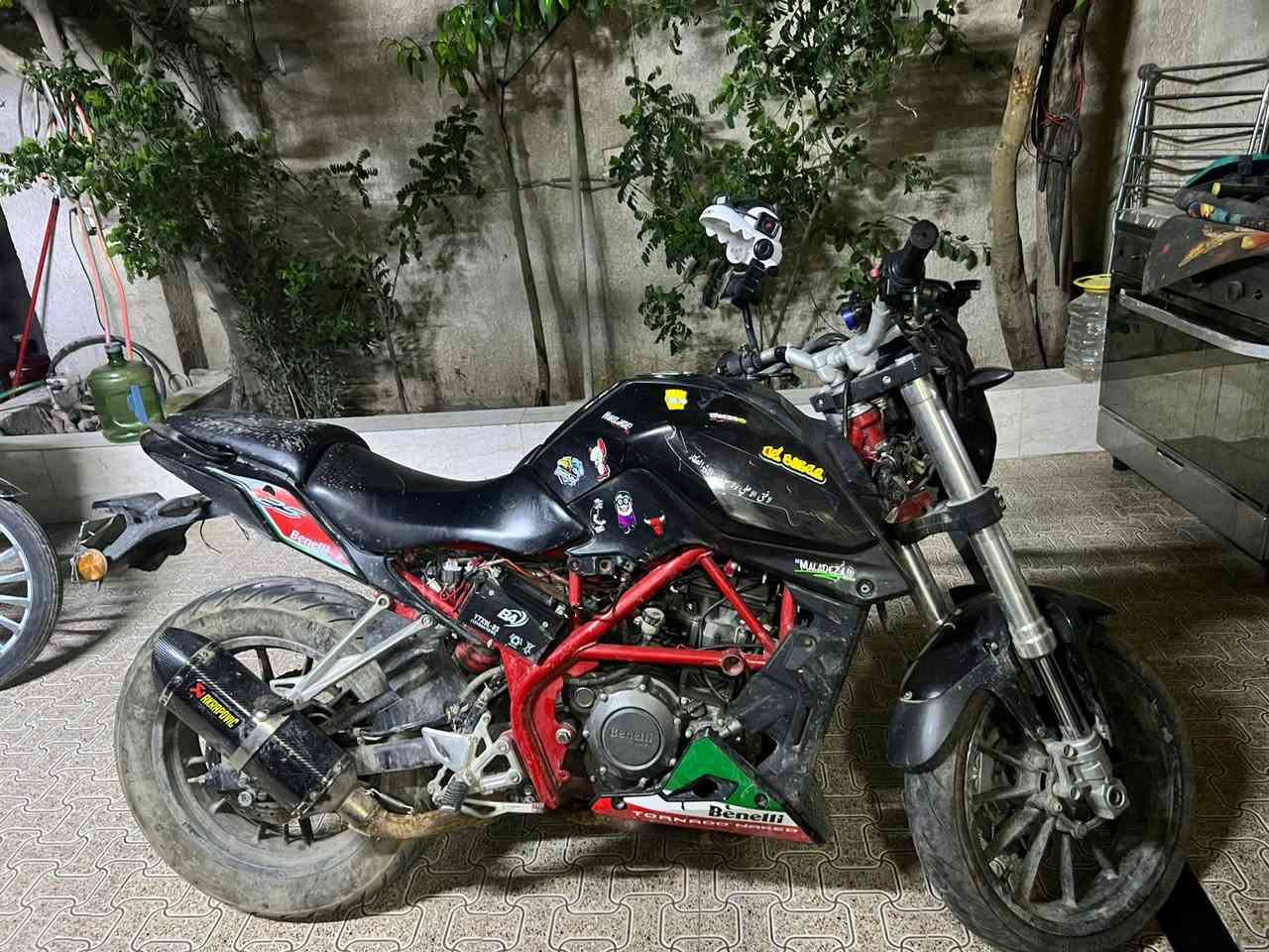 السلام عليكم دراجة بنلي إيطالي الدراجة مجفته جديد مرقم بأسمي وطفت فجأه أبيع كوم حديد لاتجي تكلي شبيها اتكفلك فقط تحويل مكاني بغداد كميرة قرب جزيرة بغداد السياحية للاستفسار أكثر
*********** بغداد, العراق
