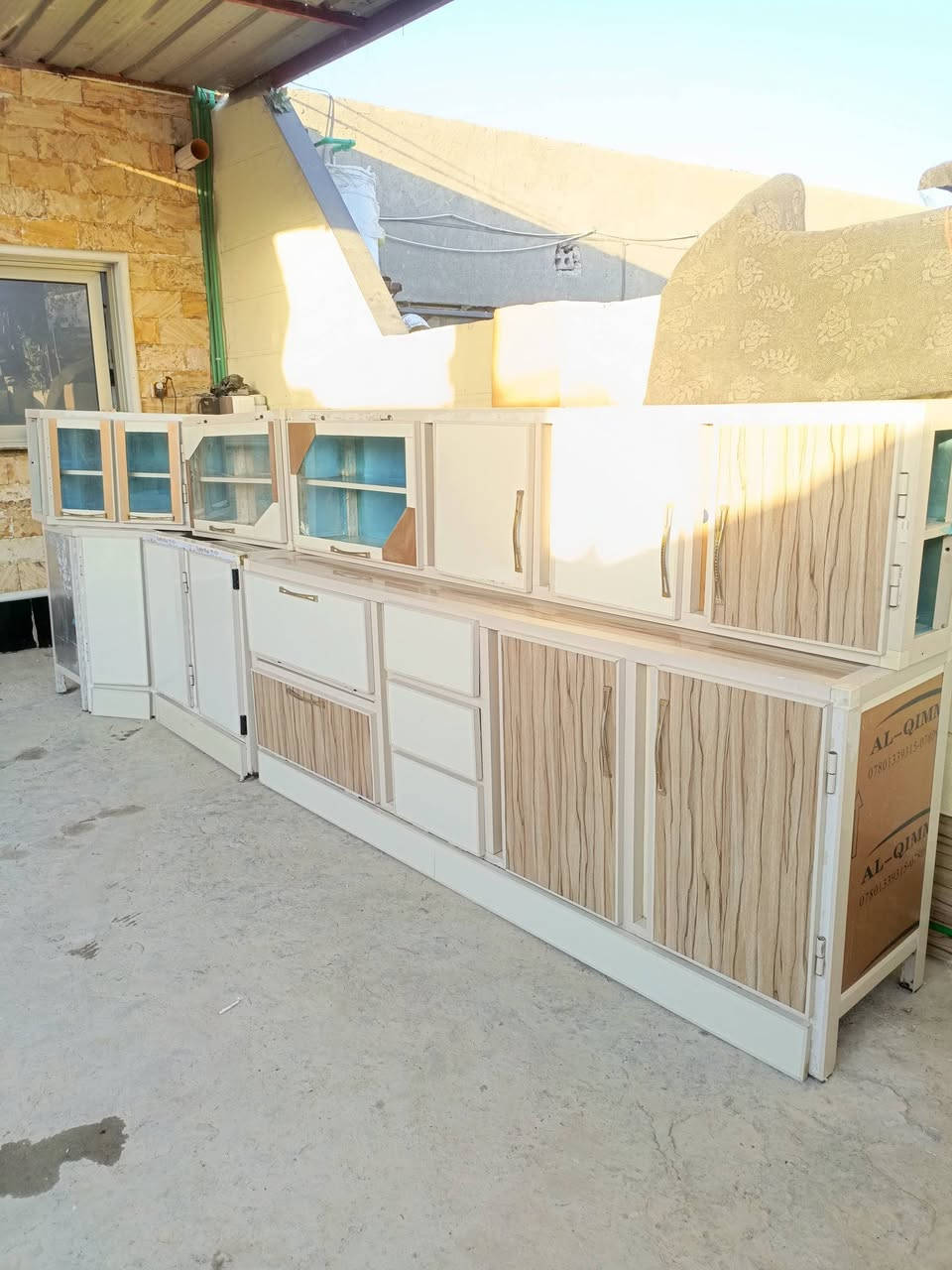 كاونتر 3 قطع  3 متر سعره 250
كاونتر 4 متر  و20  سعره 360
 مكان بابل لكفل ***********
