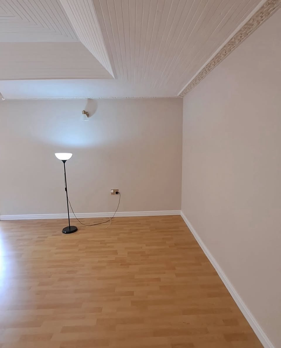 صباغ درجه اولى داخل وخارج واجهيات تشطيبات تصليحات رطوبه عازل شغل واحد على واحد رقم التليفون ***********
