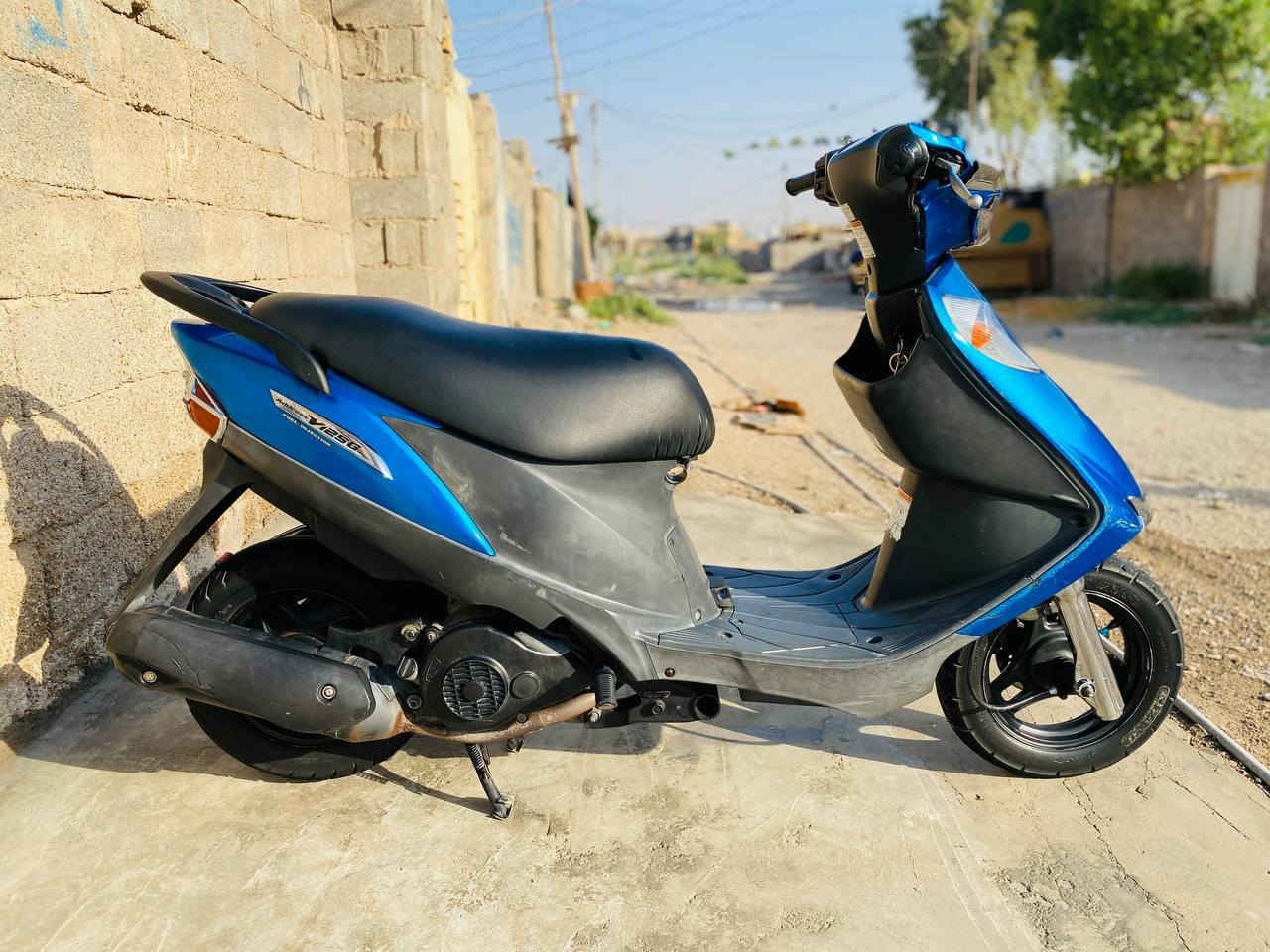 السلام عليكم الحلوه للبيع ادرس قديم للبيع النضافه مثل ماموضحه بالصور  بيهه انذار سرقه +استان حساس + حساس الشوته بيهه سستم نيكل ماعده الصالنصه مضروبه رايمر فقط تخم تاير جديد سرعه ومعدل مكينه تخبل الدراجه نصبتهه احلا من الصور مكاني كوت الزهراء وهذا رقمي للاستفسار اتصال***********
