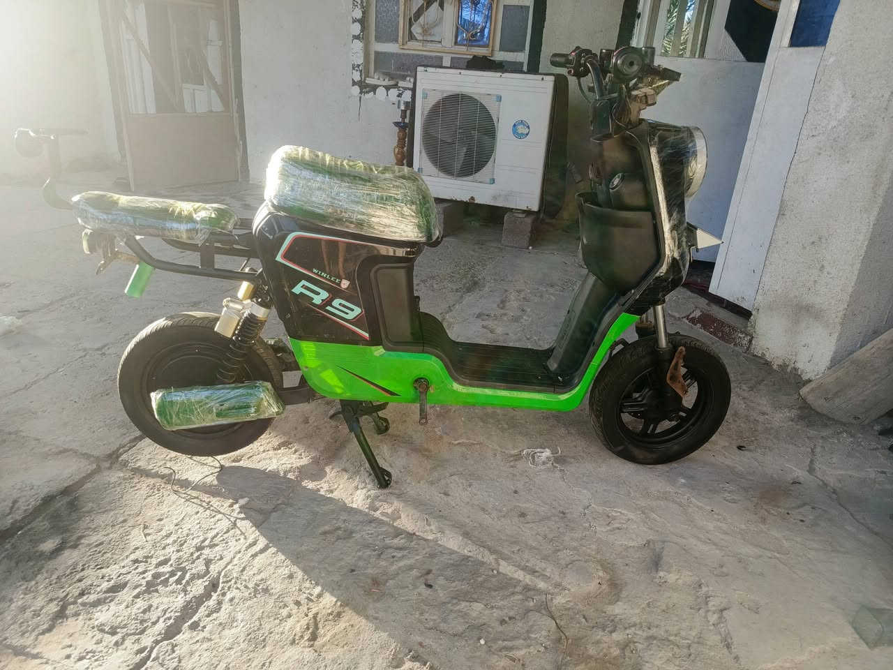 دراجه ار 9 نضيفه نقص 4 بطاريات يعني بيهه بطاريه وحده اكرر نقص بطاريات سعرهه 200 ققل لا تعبني ولا اتعبك نقص اربع بطاريات ترجع وكيل سكني 5 ميل البصره


**إذا كنت صاحب هذا الإعلان وتريد حذفه لأي سبب، رجاءا أرسل رسالة إلى الدعم الفني**