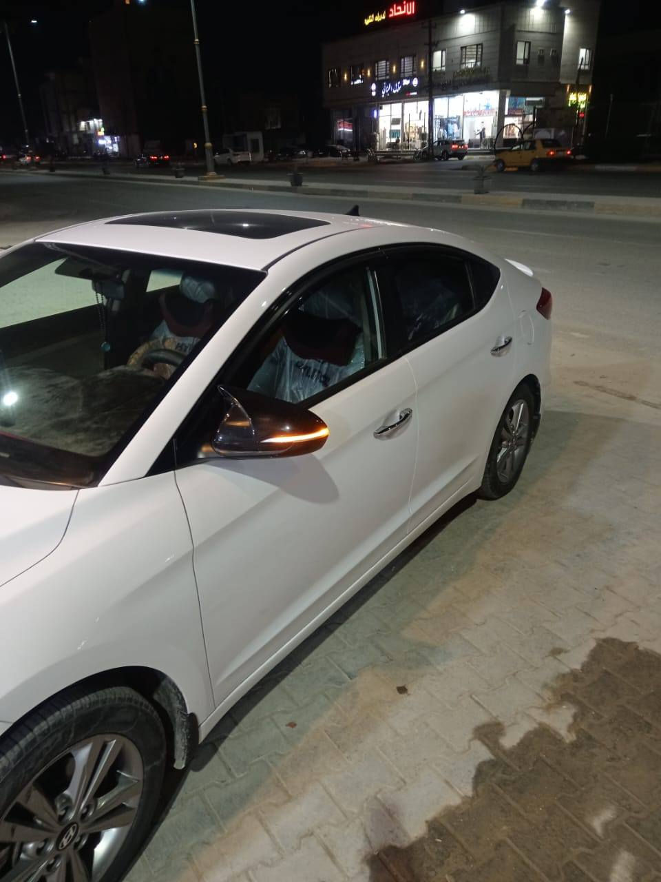 السلام عليكم من رخصت لادمن الانتره موديل 17 خليجي السياره كفاله عامه بيه فقط شبرين بل دوسه مال الراكب السياره فول فتحه بل سقف مري شفط أشارت ترحيب شاشه وكامره وحساسات خلفيه محرك 2000 كير تلث وضعيات ايكو سبورت نورمل  رقمه بغداد بسمي تحويل ثانيوم السياره مشروع وطني مكاني كربلاء الحر حي سومر السعر 157 وبيها مجال الرقم ***********
