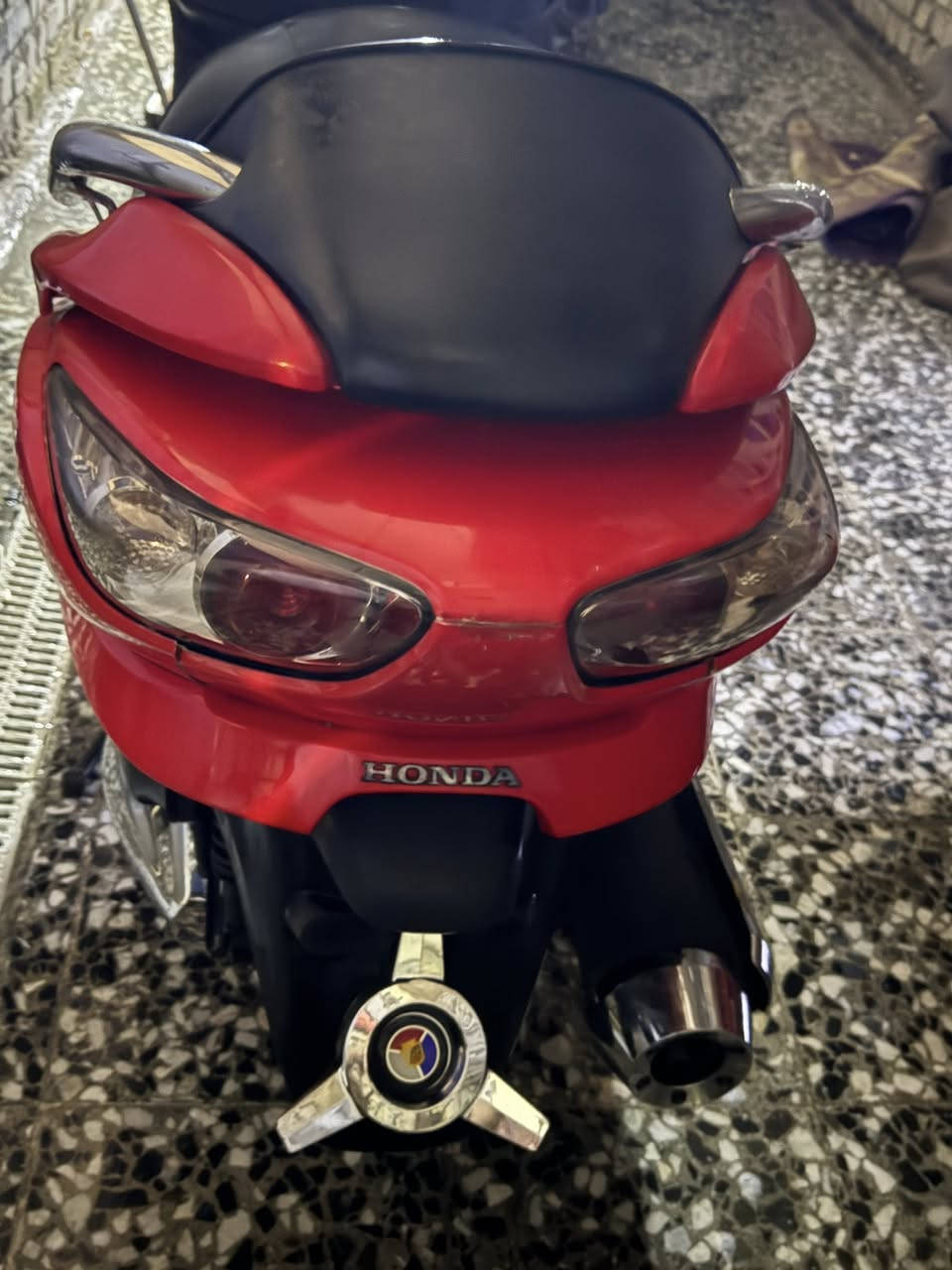 سلام عليكم مرخصت ابو كروب فورزه بصمه 09  دراجه حلوه نضيفه شوف لعين مانع نزلاق نيكل عل كلاجات صالنصه بلادي نيكل ممشه دراجه مثل ما موضح سعر مطلوب بيه مليون وميتين بيه مجال حك جيه مكان دراجه بغداد شعلت صدرين رقم صاحب دراجه *********** ////رجائن مو شراي لا يتعبني
