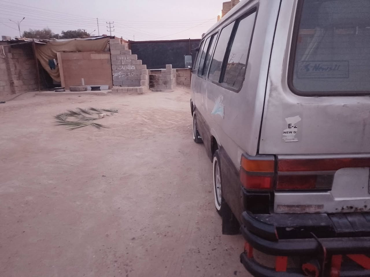 كيا بستا 93 رقم ألماني بابل تحويل صاحبها موجود سنويه نافذة محرك يبخر كير اكسل كله  جديد عليها هيئة ومرور 400 على المشتري رقم شاصي ممسوح عنوانها الفلوجه السعر 20 رقم تلفون ***********
