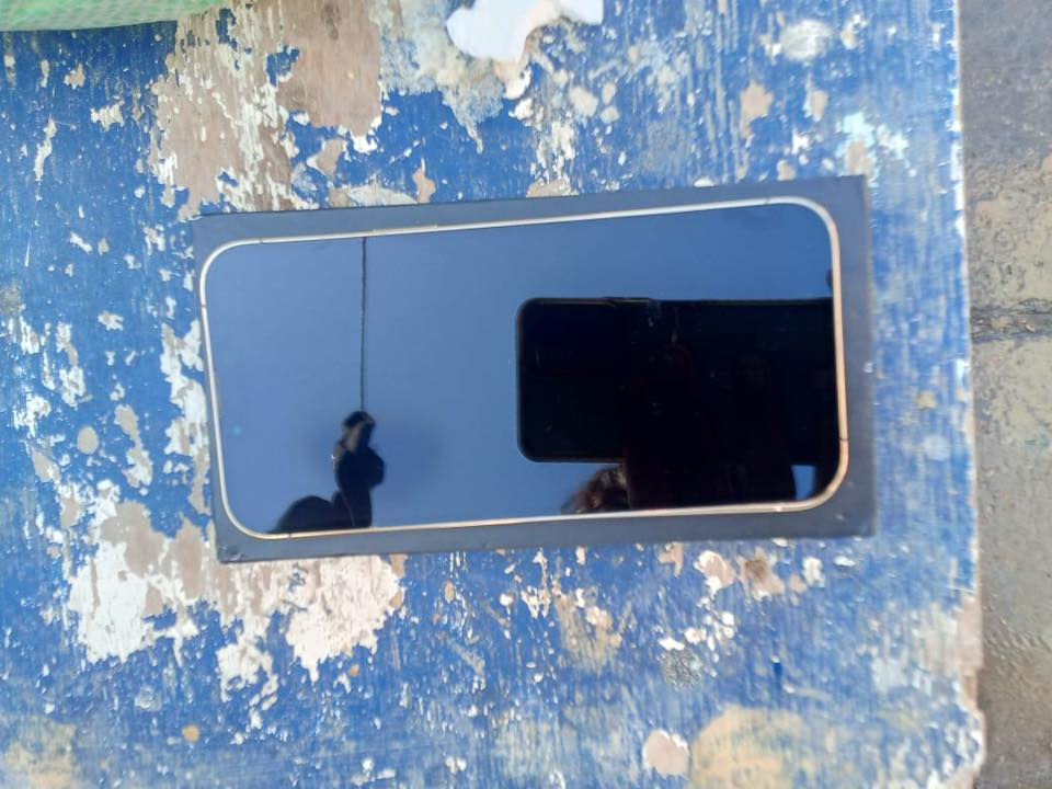 سلام عليكم ورحمة الله وبركاته موبايل ايفون 13 برو ماكس للبيع فقط مقفول الايكلود يعني متكدر تفرمته كلة شغال العاب 120 فريم تطبيقات كلشي فيس ايدي كلشي ممبدل بي البطارية 🔋83 نموذج m  اليريدة يتواصل خاص او واتساب ***********
