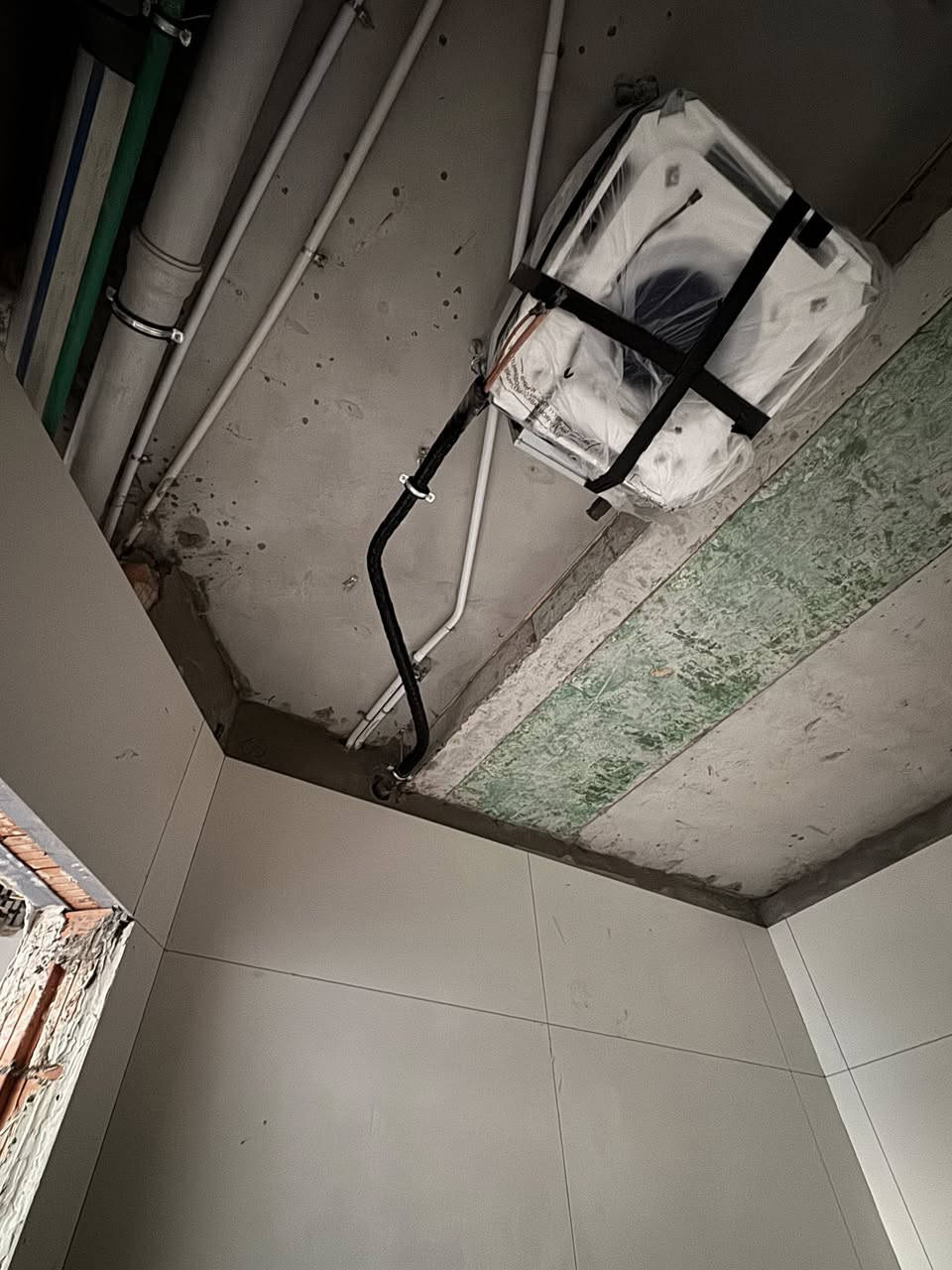 قسم المشاريع :
 
الموقع : بغداد
النظام  : Mini Vrf
اسم المشروع : مجمع شركة سند المستقبل 

بالتعاون مع شركة ( الثقة الدولية) تنفيذ مشروع ( بناية سند المستقبل A5 )في محافظة بغداد بأجهزة تبريد نوع  (AUX VRF) 

اختيارك لنظام التبريد المركزي VRF سيضمن لك  نجاحك في تحقيق بناية اجمل وبشكل متحضر فلا يغير بشكل البناية الخارجي

📱للاستفسار :***********
📍او زورو موقعنا في بغداد حي الجامعة نفق الشرطة 
#HVAC
#VRF
#VRV
#انضمةالتبريدالمركزي
