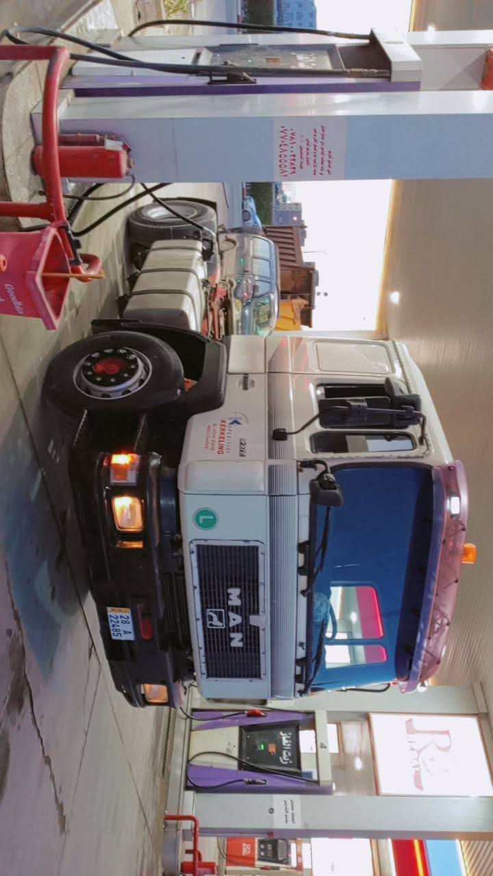 السلام عليكم سياره مان للبيع موديل 92 قماره كفاله كير مكينه جدد المكان نجف رقمه سياره نجف سنويه 28 تخم تاير جديد رقم الهاتف ***********
