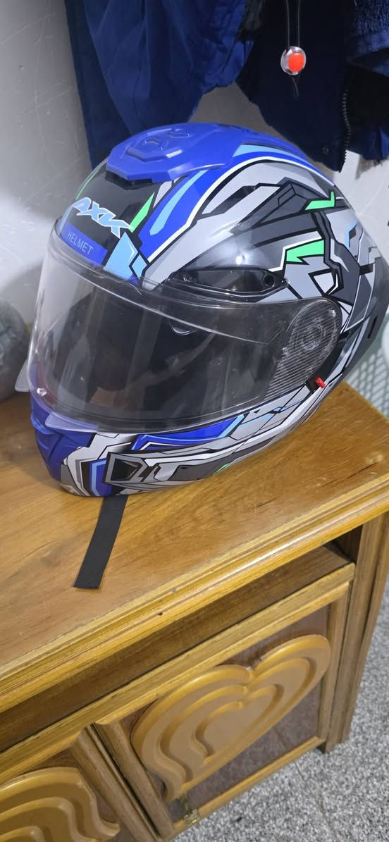 خوذه اصليه ماركه سعر ١٢٥
كربلاء الحر ***********
