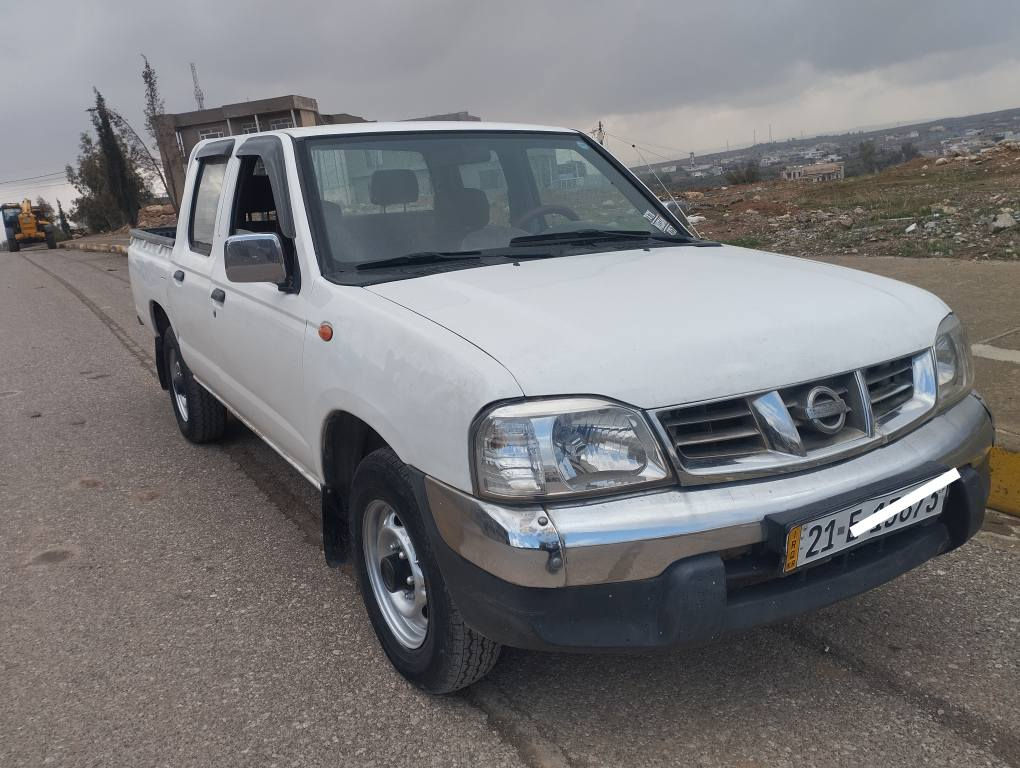 نیسان دەبل 2010 حیزام بۆیاغ دەفرۆشم پیش ودواوەی جوانە تە نها ناودەرگای دوای سایەق لیدانی هەیە سقفی زۆرجوانە بۆیاغێ نیە بی کیشەیە تەبرید بەشەرت سەنەوی نویە تابلۆی نویە سعری 90$  ژ.م *********** اسیا *********** كويسينجاك, أربيل
