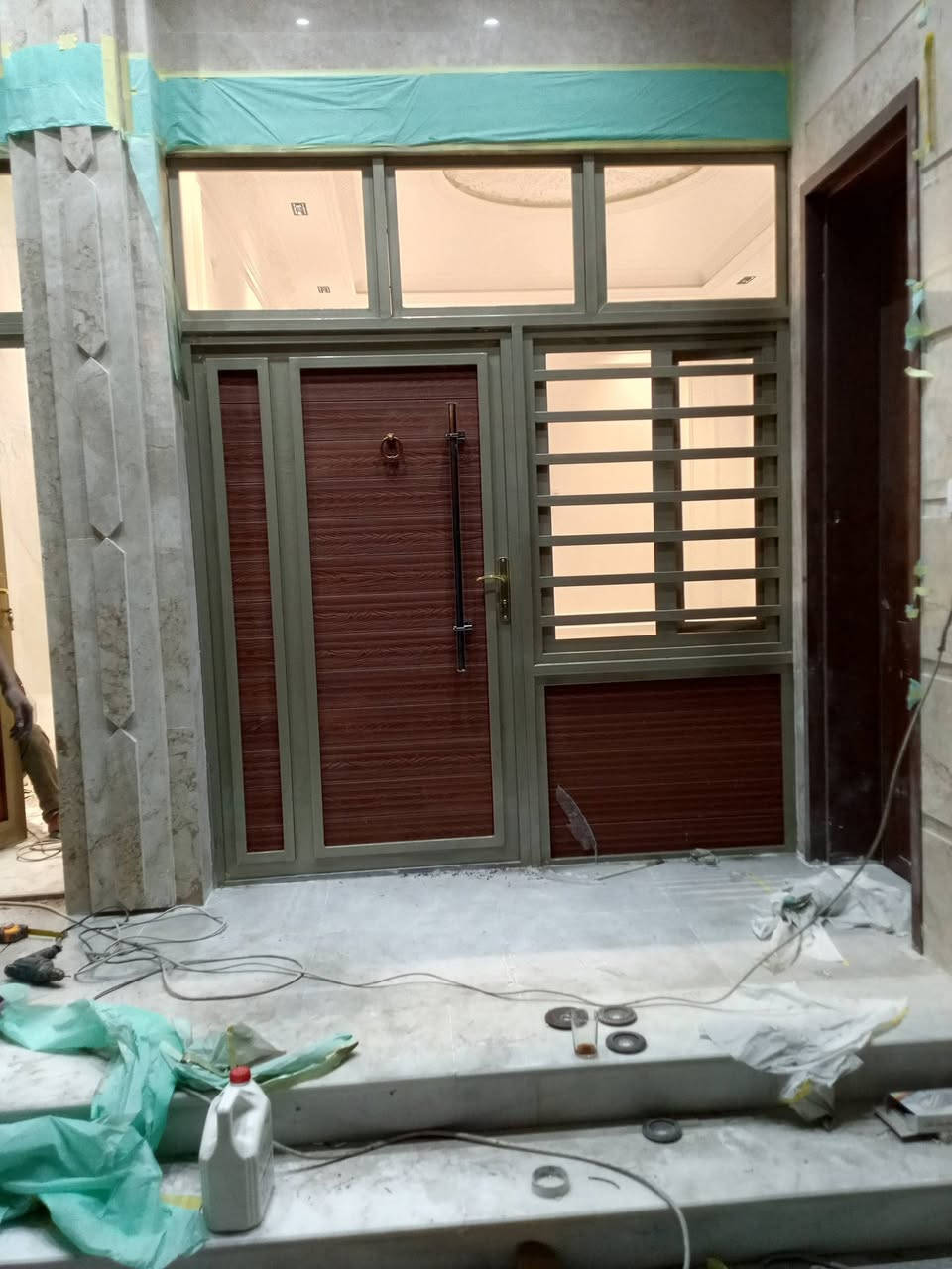 معمل حداده الحجي للصناعات المعدنيه تصنيع جميع ابواب القاصه وبكافة القياسات والاحجام بغداد الزعفرانيه شارع الزوراء ***********ويمكن الاتصال على الواتس اب وبنفس الرقم
