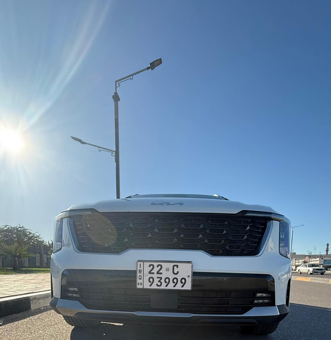 سورنتو 2024 خليجي 
محرك 6سلندر /7راكب 
العداد : 55 الف كم 
رقم اربيل بأسم شركة 
وكالة او تحويل 
رقم مميز 
............
المواصفات :

بصمه تشغيل 
بصمه ابواب 
تشغيل عن بعد 
ويل كروم قياس 19انج 
كير ماوس
7 راكب  
شفتات استيرن 
فول تحكم استيرن جهتين 
حساسات امامية 
حساسات خلفية 
سايد بريك بصمه 
جنطه كهرباء 
كشنات كهرباء 
مري شفط 
كامره خلفيه دواره 
شاشه متصله 
عدادات ديجتل 
تبريد شاشه لمس 
اوتو هولد
مود رايف
بردات ابواب بلاد
3 قطع تبريد 
تبريد خلفي 
اشاير بالمري
.......
السيارة كفالة عامة من الدعامية للدعامية على بلاد الشركة 
فقط  شبر بي دي ار بسيط جداً بحافة الصندوق سونار موجود 
مكان السيارة/البصرة 
السعر 300$ بيها مجال قليل 
بيع او مراوس 
***********
