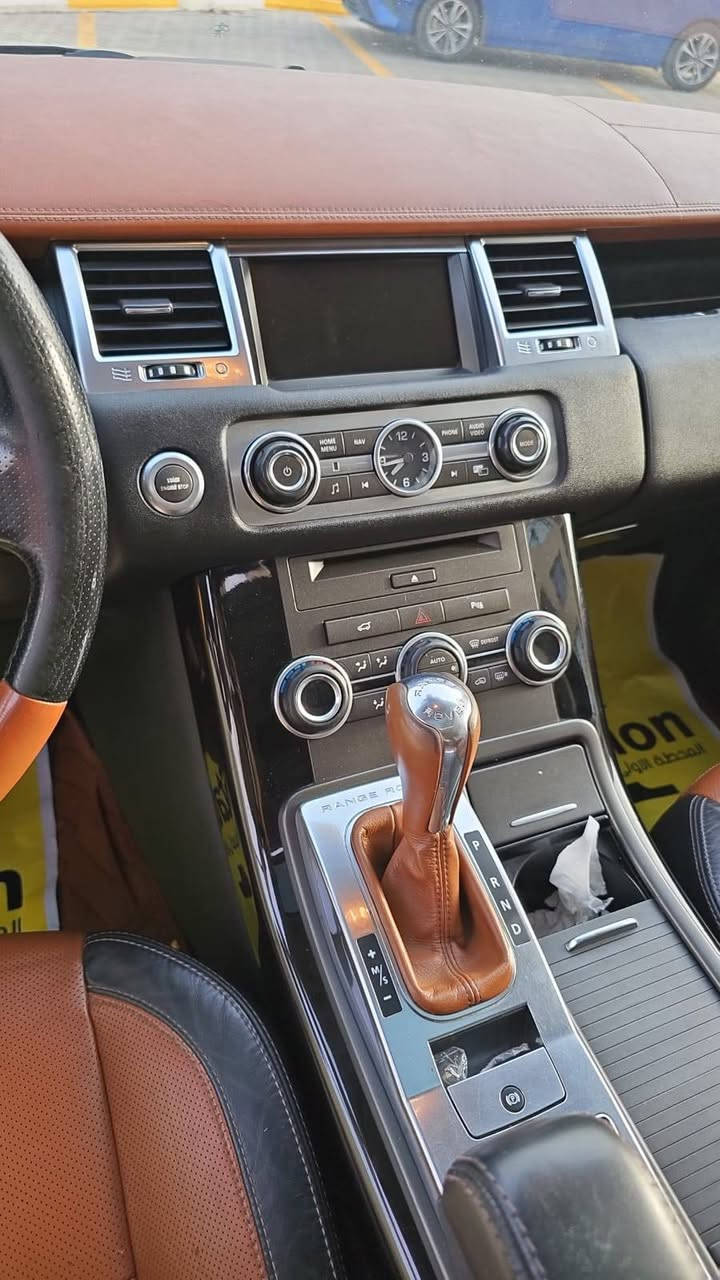 السلام عليكم رانج موديل 2013 على وضع الشركه ماشيه ٩٠ حقيقي السياره كفاله عامه خليجية السياره ما تتوصف 
مكانه الدوره حاتم السعدون ***********
