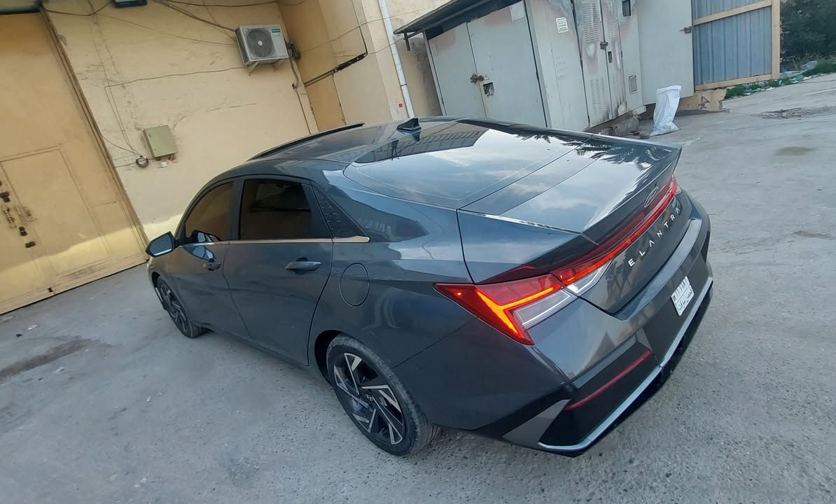 سلام عليكم اخوان 
النترا موديل ٢٠٢٥ ماشية ١٤ الف قابل للزيادة فول مواصافت حادث بارد كد شبر حافة البنيد شرط سونار موجود ايرباك دركة طاك سيارة جديدة وفول مواصفات مكينة ٢٠٠٠ دوش منفيس بسمي 
مكاني بغداد
السعر 168 وبيها مجال تفاصيل اكثر
هاتف *********** 
يوجد وات ساب
