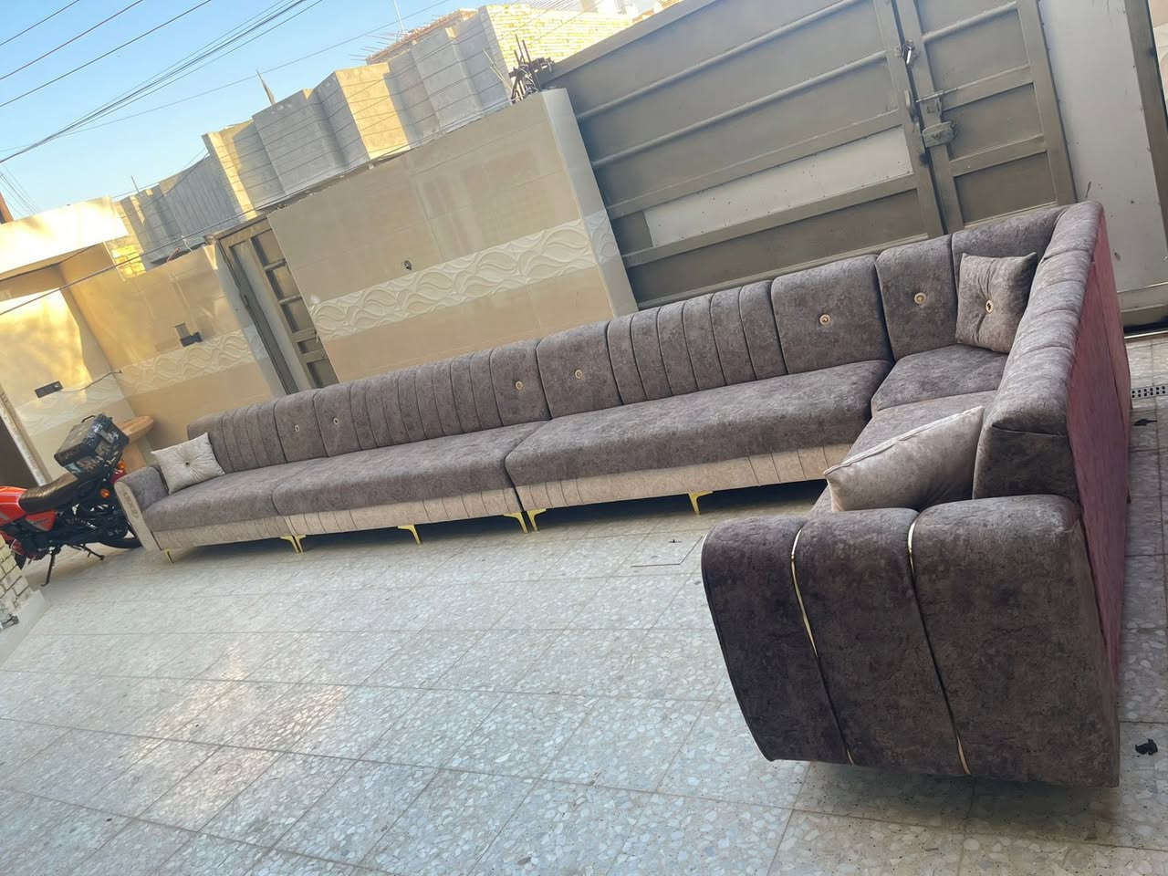 ديوان للبيع جديد غير مستخدم ابداً شغل تركي درجه أولى ضمان ادبج عليه ماينكسر شغل أولى السعر 790 وبيه مجال مكاني الشطره وهذا رقمي *********** الخاص مغلق ومتوفر توصيل
