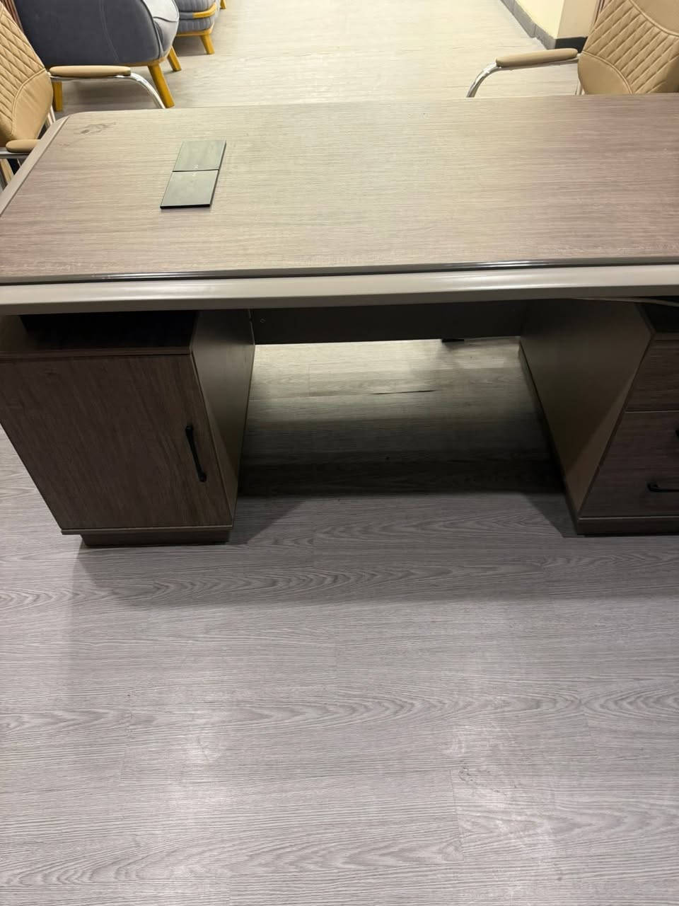 السلام عليكم مكتب للبيع غير مستخدم جديد معه كراسي عدد 2


**إذا كنت صاحب هذا الإعلان وتريد حذفه لأي سبب، رجاءا أرسل رسالة إلى الدعم الفني**